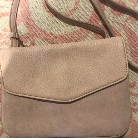 Mode Lux blush colour cross body bag - Picture 4 of 5